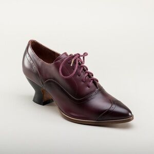 NEW American Duchess Londoner Women's Edwardian Oxfords (Cherry) Size 6 US NWOB